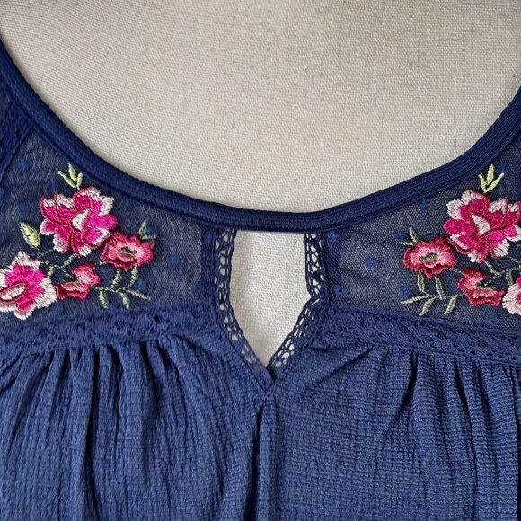 Time and Tru Size XXL (20) Navy Blue Peasant Style Blouse Lace Embroidery NWT - Picture 3 of 15
